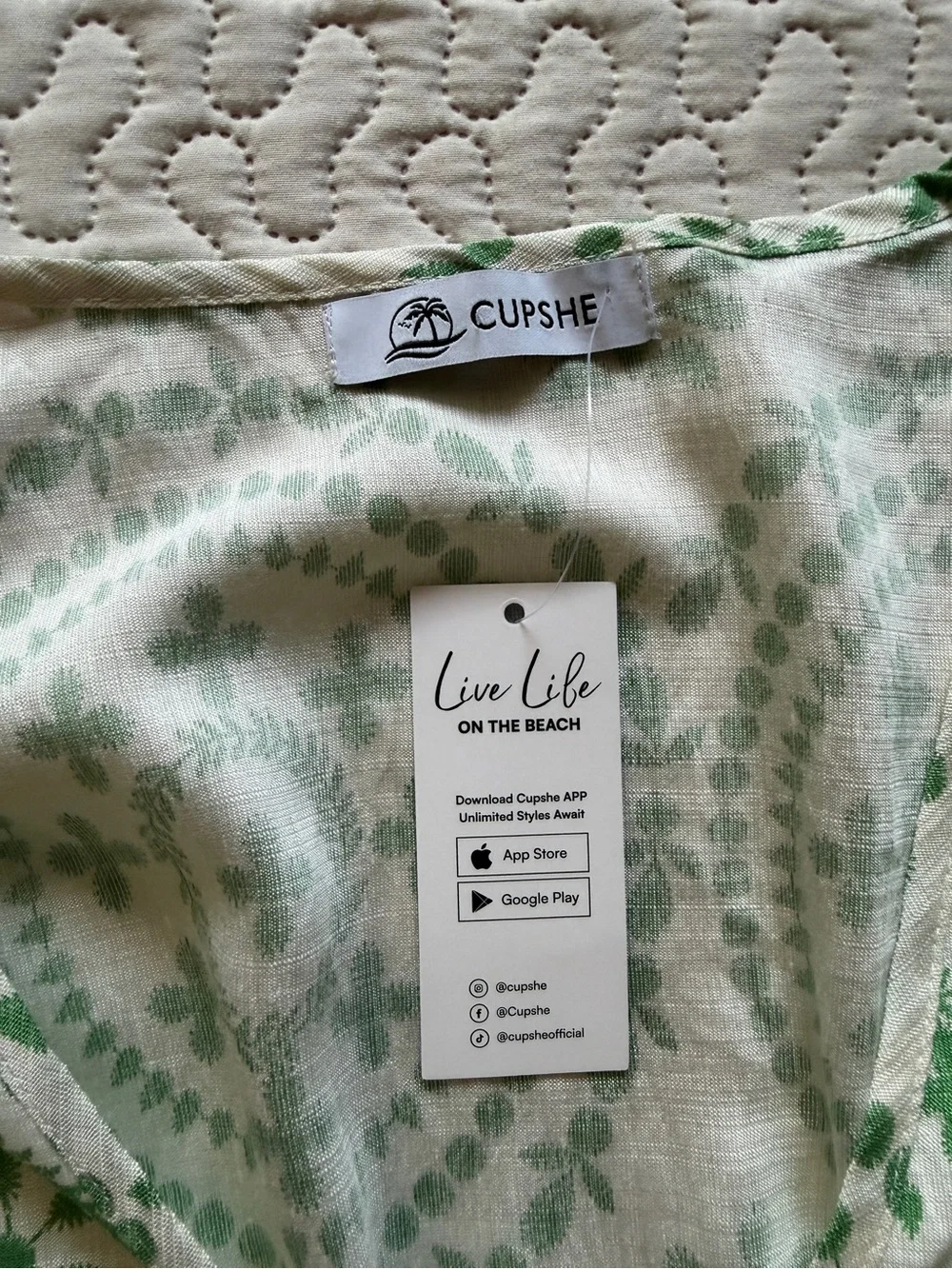 CUPSHE NWT Green and White Floral Sleeveless Dress
